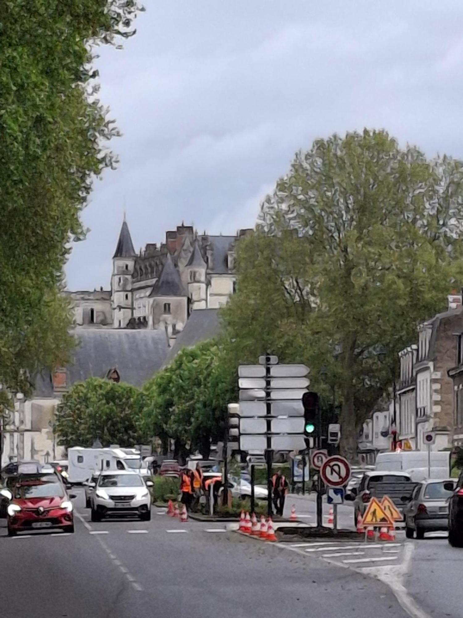 Escale Au Pied Du Chateau Amboise Exterior photo